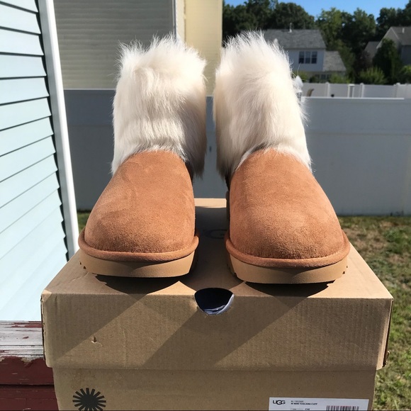 UGG Mini Toscana Cuff Boots - Picture 4 of 7